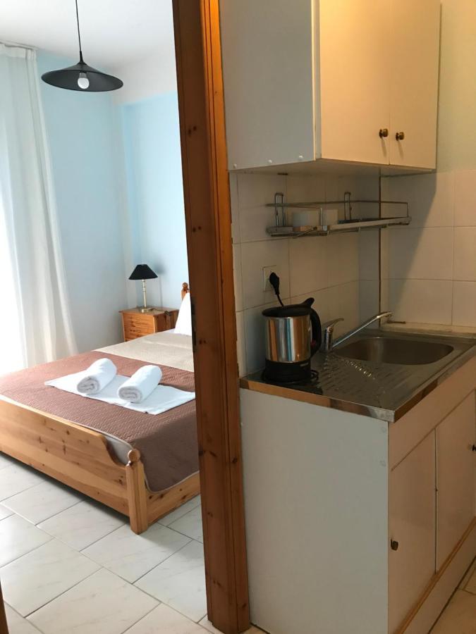 Rena Apartments アスプロヴァルタ エクステリア 写真