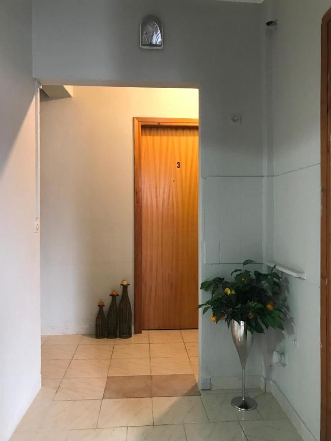 Rena Apartments アスプロヴァルタ エクステリア 写真
